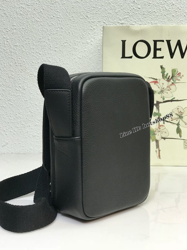 Loewe專櫃新款超小號Military Crossboby男士小斜挎包 羅意威小牛皮手袋手機包 款號11355 lyw1129